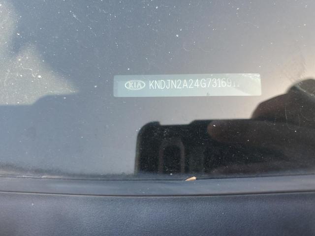 KNDJN2A24G7316911 - 2016 KIA SOUL GRAY photo 13