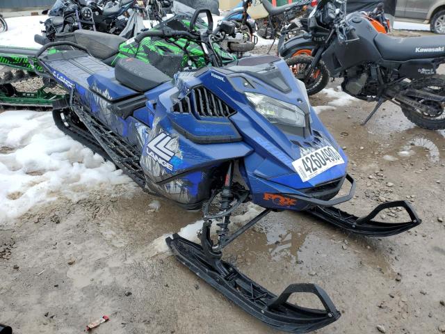 2BPSTSNBXNV000100 - 2022 SKI DOO SUMMIT BLUE photo 1