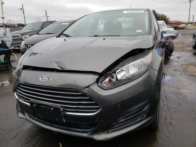 3FADP4BJXFM157105 - 2015 FORD FIESTA SE GRAY photo 5