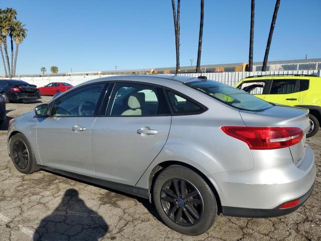 1FADP3FE1JL304512 - 2018 FORD FOCUS SE SILVER photo 2