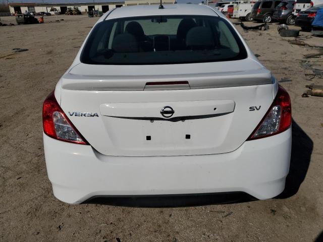 3N1CN7APXHK455772 - 2017 NISSAN VERSA S WHITE photo 6