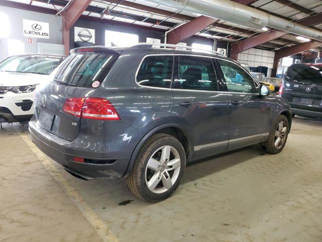 WVGEF9BP3DD010597 - 2013 VOLKSWAGEN TOUAREG V6 GRAY photo 3