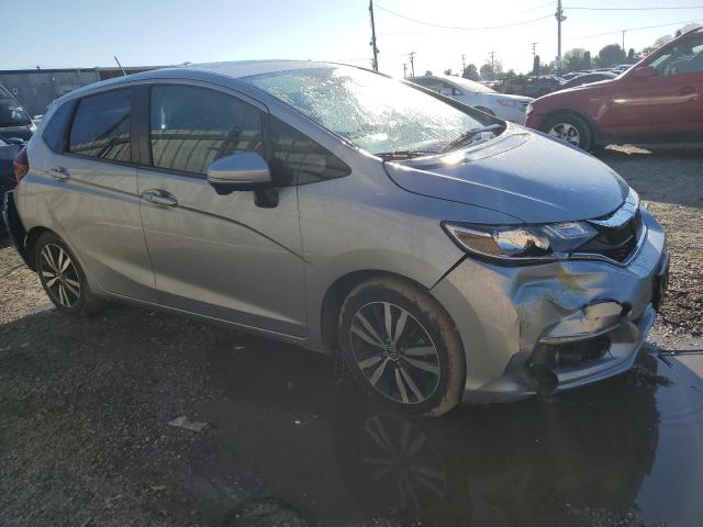 3HGGK5H83JM712194 - 2018 HONDA FIT EX SILVER photo 4