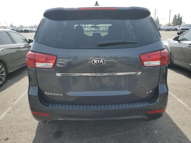 KNDMB5C11H6325519 - 2017 KIA SEDONA LX GRAY photo 6