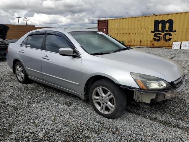 1HGCM56777A074251 - 2007 HONDA ACCORD EX SILVER photo 4