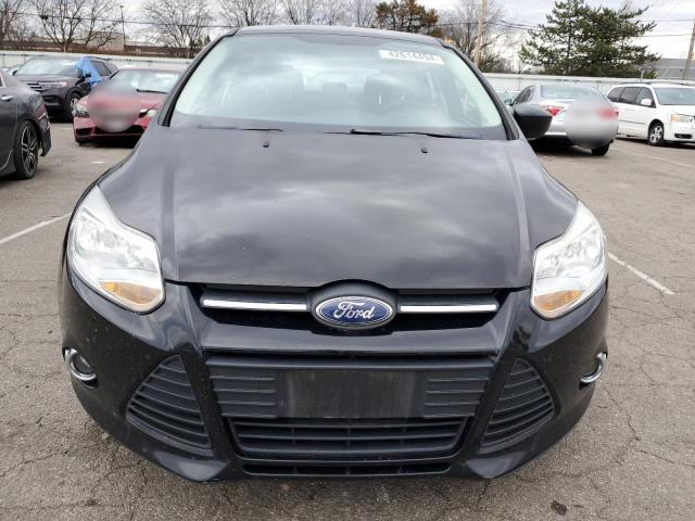 1FAHP3F24CL234224 - 2012 FORD FOCUS SE BLACK photo 5