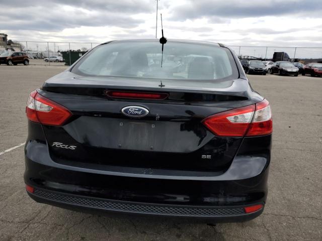 1FAHP3F24CL234224 - 2012 FORD FOCUS SE BLACK photo 6