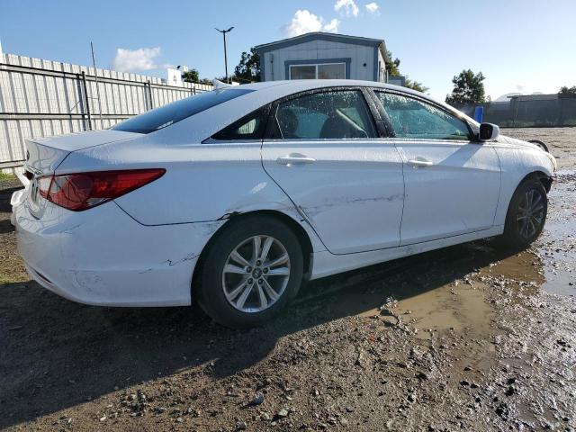 5NPEB4AC4BH243011 - 2011 HYUNDAI SONATA GLS WHITE photo 3