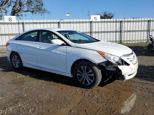 5NPEB4AC4BH243011 - 2011 HYUNDAI SONATA GLS WHITE photo 4