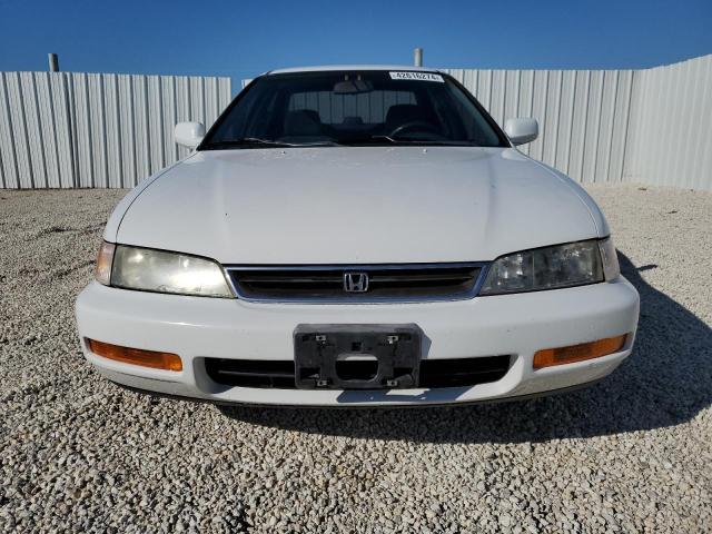 1HGCE6640VA000398 - 1997 HONDA ACCORD LX WHITE photo 5