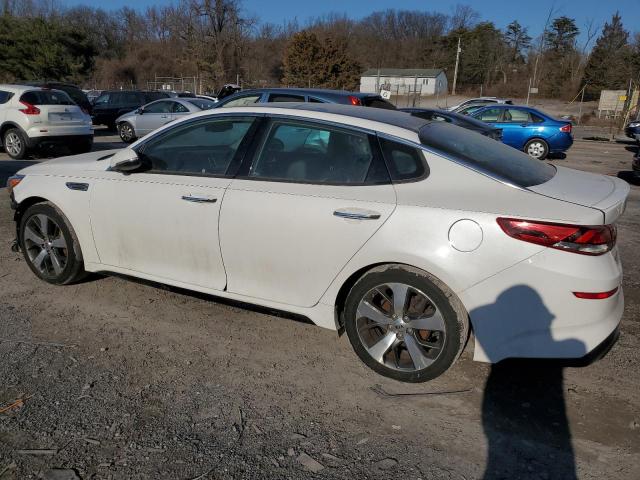 5XXGT4L35KG360353 - 2019 KIA OPTIMA LX WHITE photo 2