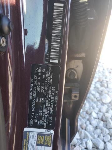 3KPFK4A79JE230569 - 2018 KIA FORTE LX MAROON photo 13