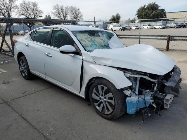 1N4BL4BV2LC213525 - 2020 NISSAN ALTIMA S WHITE photo 4