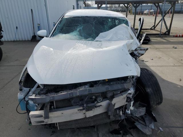 1N4BL4BV2LC213525 - 2020 NISSAN ALTIMA S WHITE photo 5