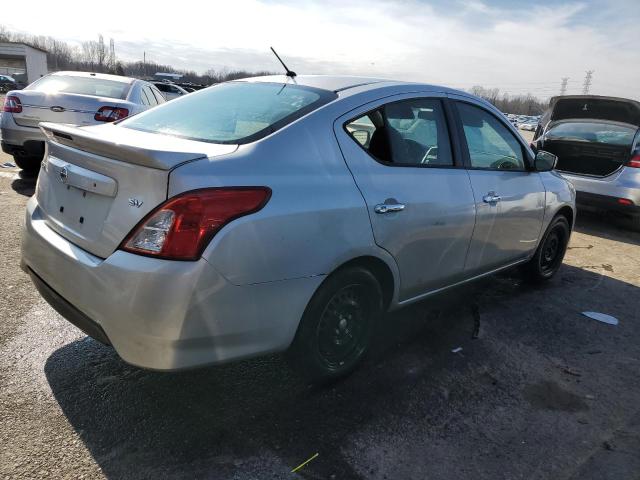 3N1CN7APXHK465069 - 2017 NISSAN VERSA S SILVER photo 3