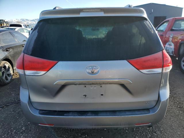 5TDKK3DC4BS039425 - 2011 TOYOTA SIENNA LE SILVER photo 6