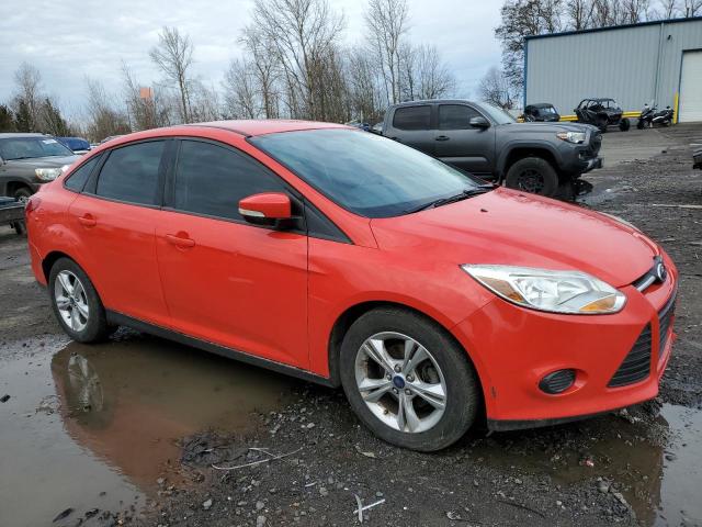 1FADP3F26EL323732 - 2014 FORD FOCUS SE RED photo 4