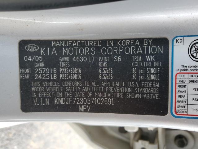 KNDJF723057102691 - 2005 KIA NEW SPORTA SILVER photo 13