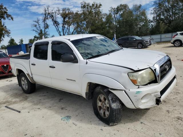 3TMJU62N68M052875 - 2008 TOYOTA TACOMA DOUBLE CAB PRERUNNER WHITE photo 4