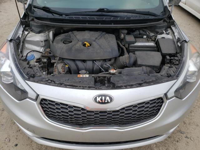 KNAFK4A65F5436849 - 2015 KIA FORTE LX SILVER photo 11