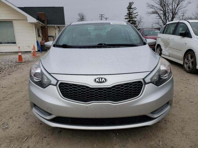 KNAFK4A65F5436849 - 2015 KIA FORTE LX SILVER photo 5