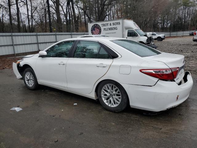 4T1BF1FK6GU258303 - 2016 TOYOTA CAMRY LE WHITE photo 2