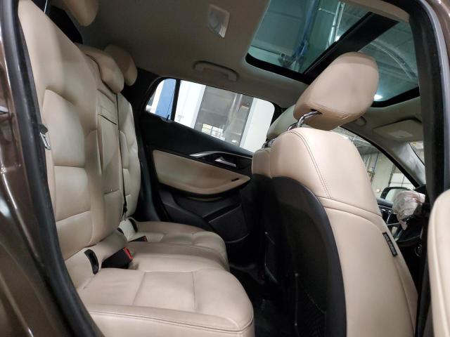 SJKCH5CR8JA045483 - 2018 INFINITI QX30 BASE Braun Foto 10