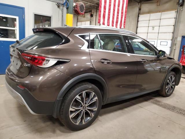 SJKCH5CR8JA045483 - 2018 INFINITI QX30 BASE BROWN photo 3