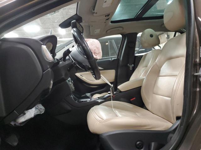 SJKCH5CR8JA045483 - 2018 INFINITI QX30 BASE Braun Foto 7