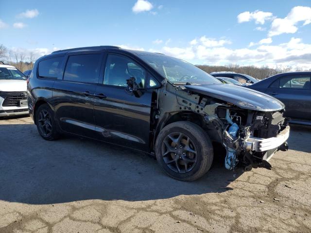 2C4RC1EG7JR306324 - 2018 CHRYSLER PACIFICA TOURING L PLUS BLACK photo 4