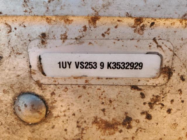 1UYVS2539K3532929 - 2019 UTILITY DRYVAN WHITE photo 10