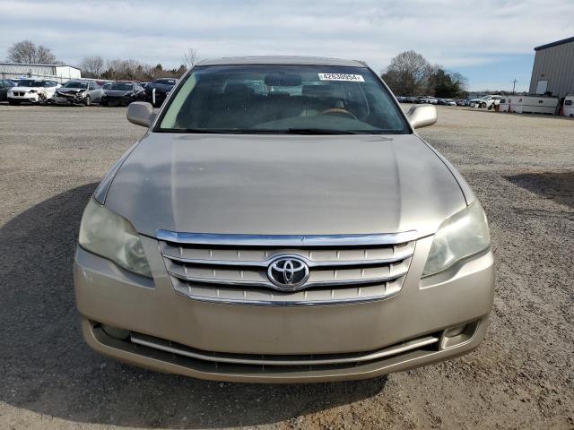 4T1BK36B05U013369 - 2005 TOYOTA AVALON XL GOLD photo 5