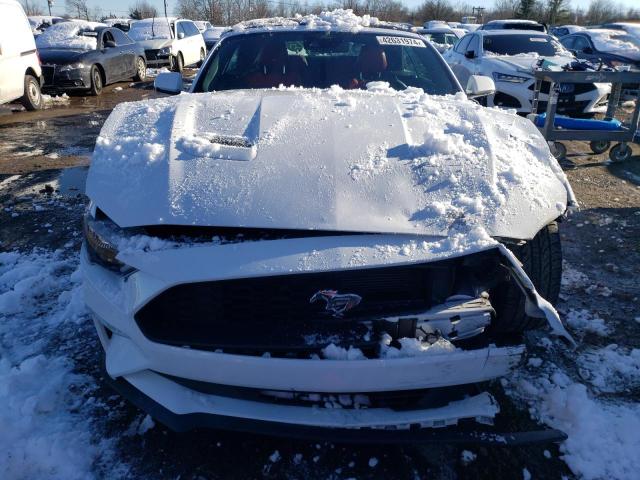 1FATP8UH8M5129366 - 2021 FORD MUSTANG WHITE photo 5