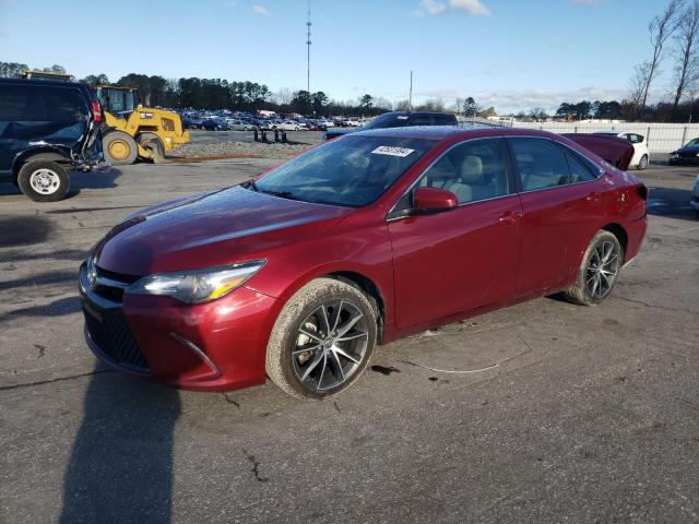 4T1BF1FK4HU775374 - 2017 TOYOTA CAMRY LE RED photo 1