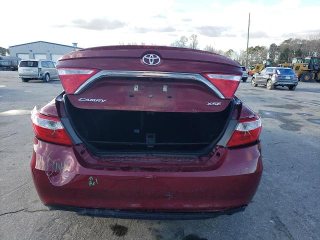 4T1BF1FK4HU775374 - 2017 TOYOTA CAMRY LE RED photo 6