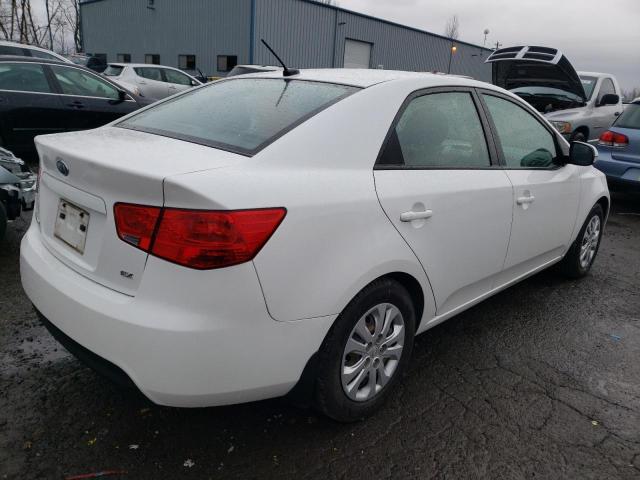 KNAFU4A22D5734960 - 2013 KIA FORTE EX WHITE photo 3