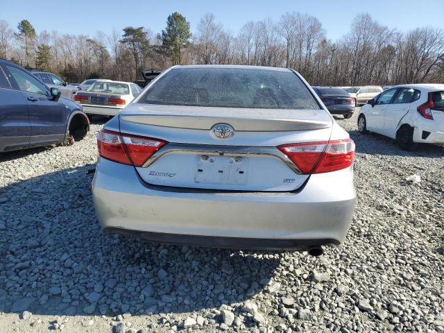 4T1BF1FKXGU125978 - 2016 TOYOTA CAMRY LE SILVER photo 6