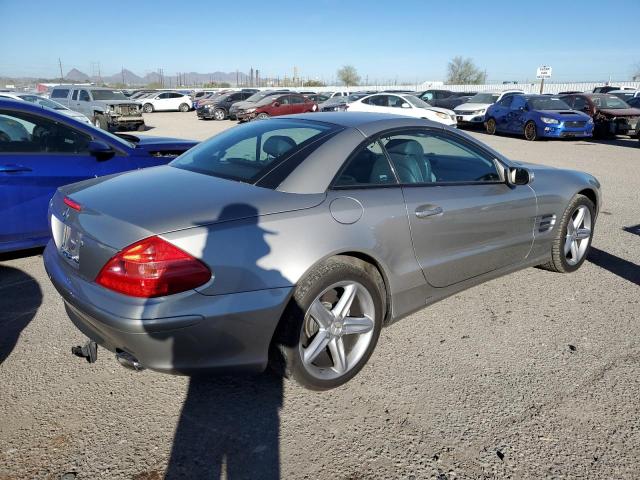 WDBSK75F04F081768 - 2004 MERCEDES-BENZ SL 500 SILVER photo 3