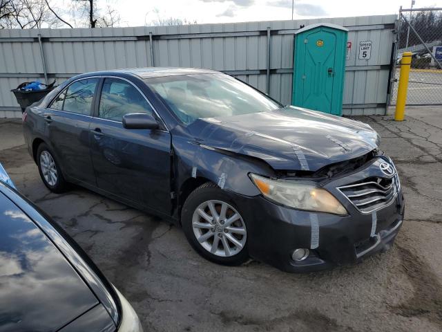 4T1BK3EK3BU617429 - 2011 TOYOTA CAMRY SE GRAY photo 4