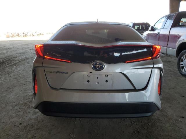 JTDKARFP4H3064812 - 2017 TOYOTA PRIUS PRIM 银色 照片 6