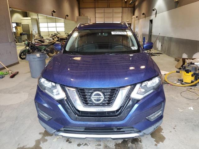 KNMAT2MT6JP500037 - 2018 NISSAN ROGUE S BLUE photo 5