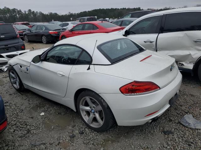 WBALL5C54DJ103797 - 2013 BMW Z4 SDRIVE28I WHITE photo 2