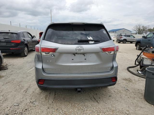 5TDZKRFHXFS115911 - 2015 TOYOTA HIGHLANDER LE SILVER photo 6