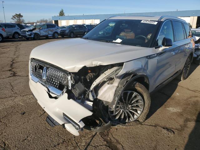 5LM5J7XC0LGL09323 - 2020 LINCOLN AVIATOR RESERVE CREAM photo 1