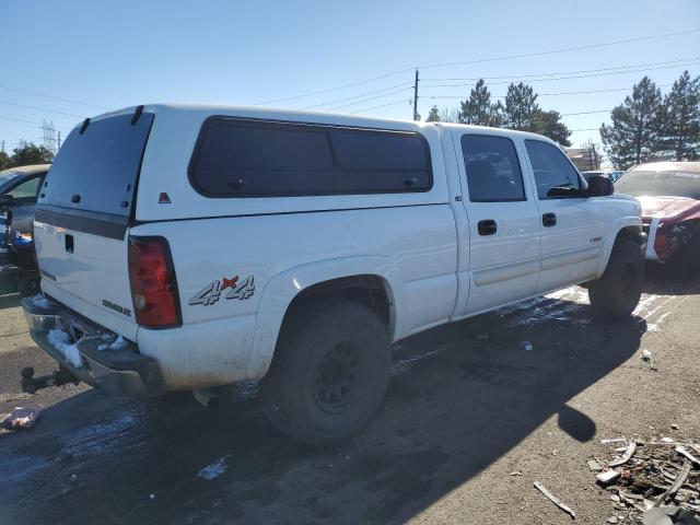 1GCGK23U64F159045 - 2004 CHEVROLET SILVERADO K2500 WHITE photo 3