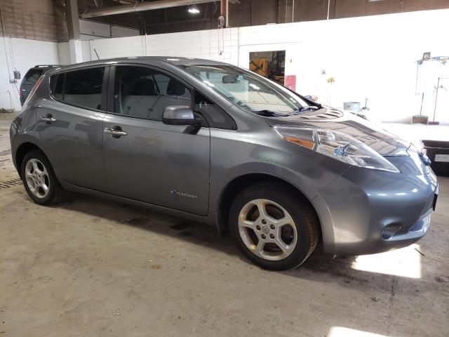 1N4AZ0CPXFC300757 - 2015 NISSAN LEAF S GRAY photo 4