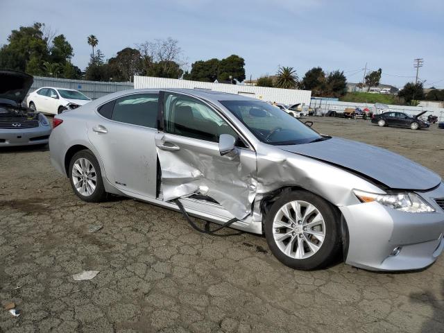 JTHBW1GG5E2075397 - 2014 LEXUS ES 300H SILVER photo 4