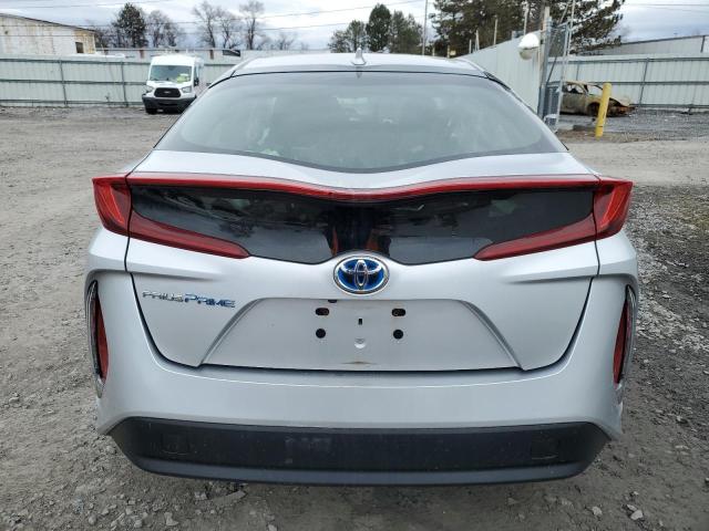 JTDKARFP6H3054640 - 2017 TOYOTA PRIUS PRIM 银色 照片 6