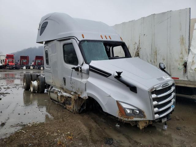 3AKJHHDR1RSUR9405 - 2024 FREIGHTLINER CASCADIA 1 SILVER photo 1