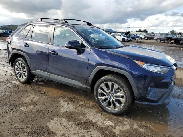 2T3A1RFV4KW077011 - 2019 TOYOTA RAV4 XLE PREMIUM BLUE photo 4